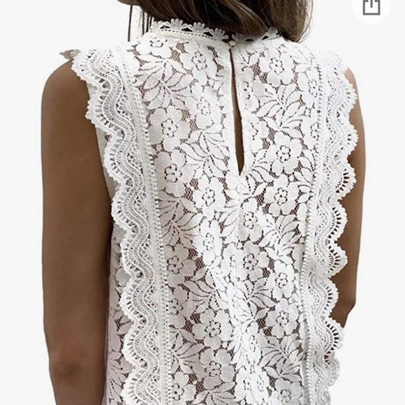 Women’s Lace Vintage Inspired V-neck Top - Picture 3 of 8